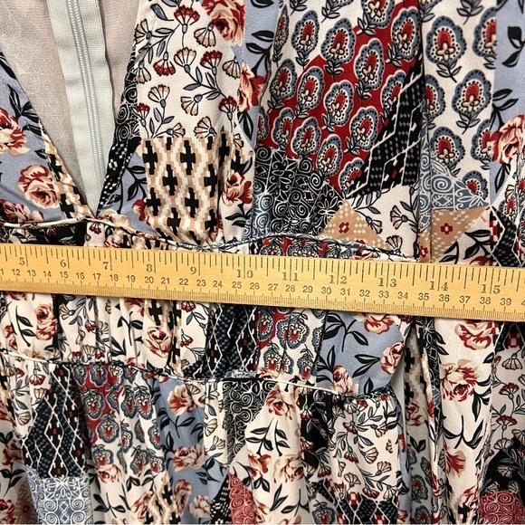 Skylar Rose V-Neck Midi Smock Dress in 70s Patchwork Print Size Small - Picture 10 of 15